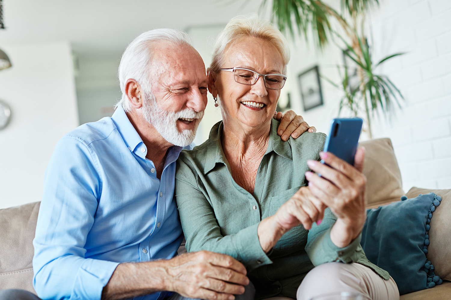 5G Phones for Seniors – Speed, Simplicity, and Modern Connectivity
