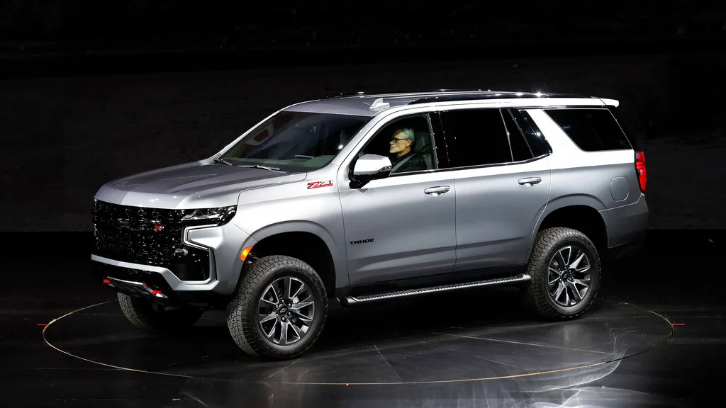 Top Hybrid AWD SUVs for Performance and Efficiency in 2025