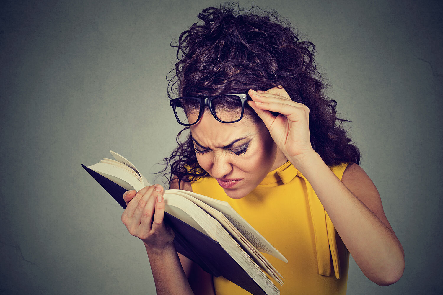 Understanding Macular Degeneration: Causes, Symptoms, and Treatment