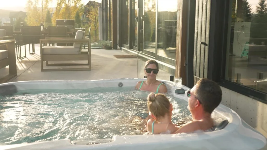 How to Find the Best Jacuzzi Hot Tub Deals in 2025