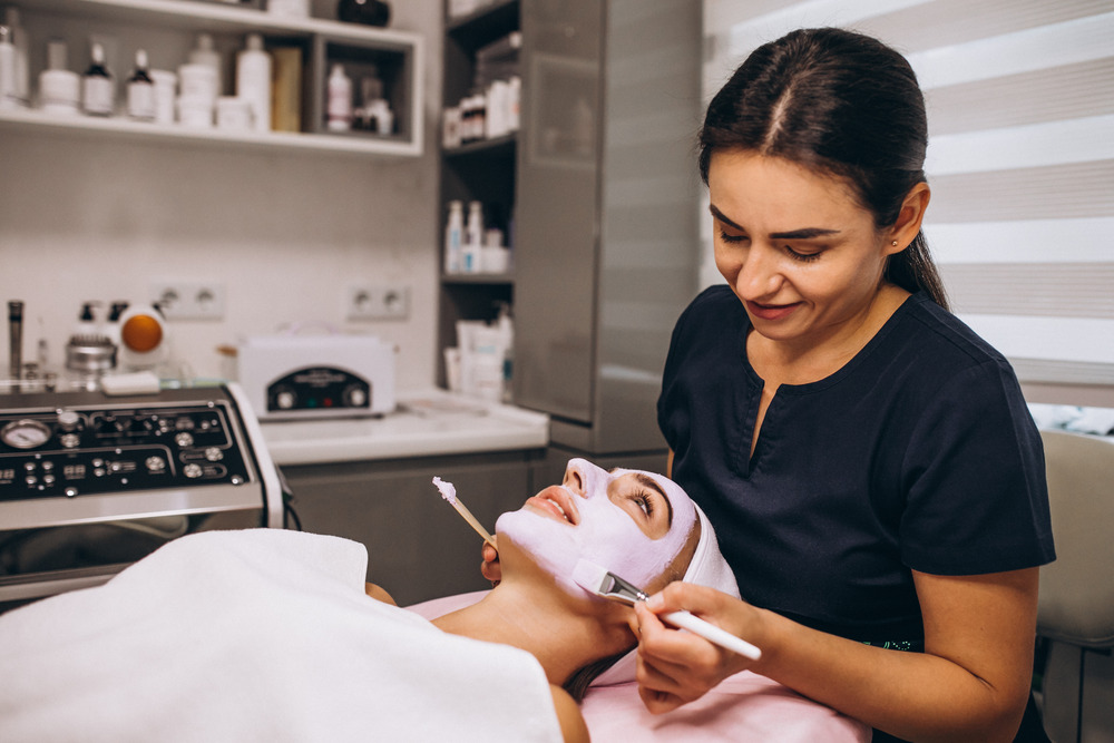Glow Up: A Guide to the Best Skin Care Clinic Services