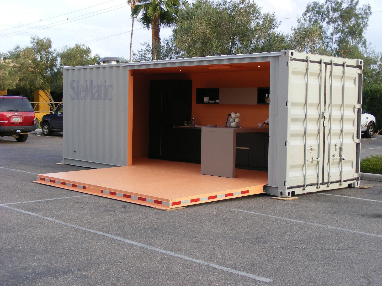 Finding Flexibility: The Benefits of Portable Storage